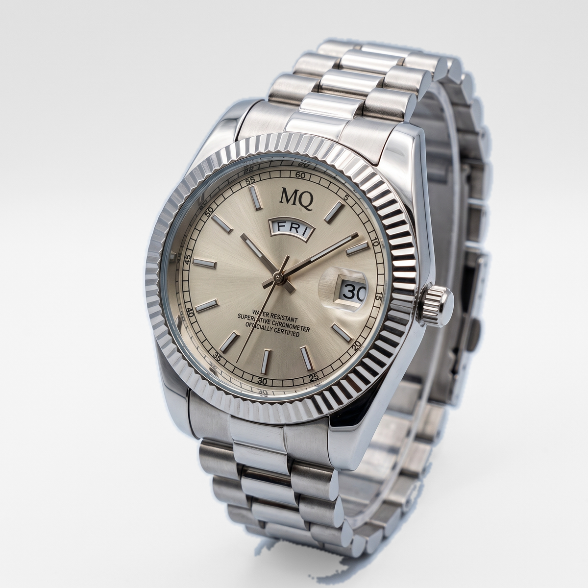 MQ Aurelian silver-dial quartz - three-quarter angle